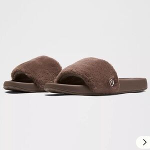 Lululemon Restfeel Faux Fur Slide l 8 l Dark Chestnut